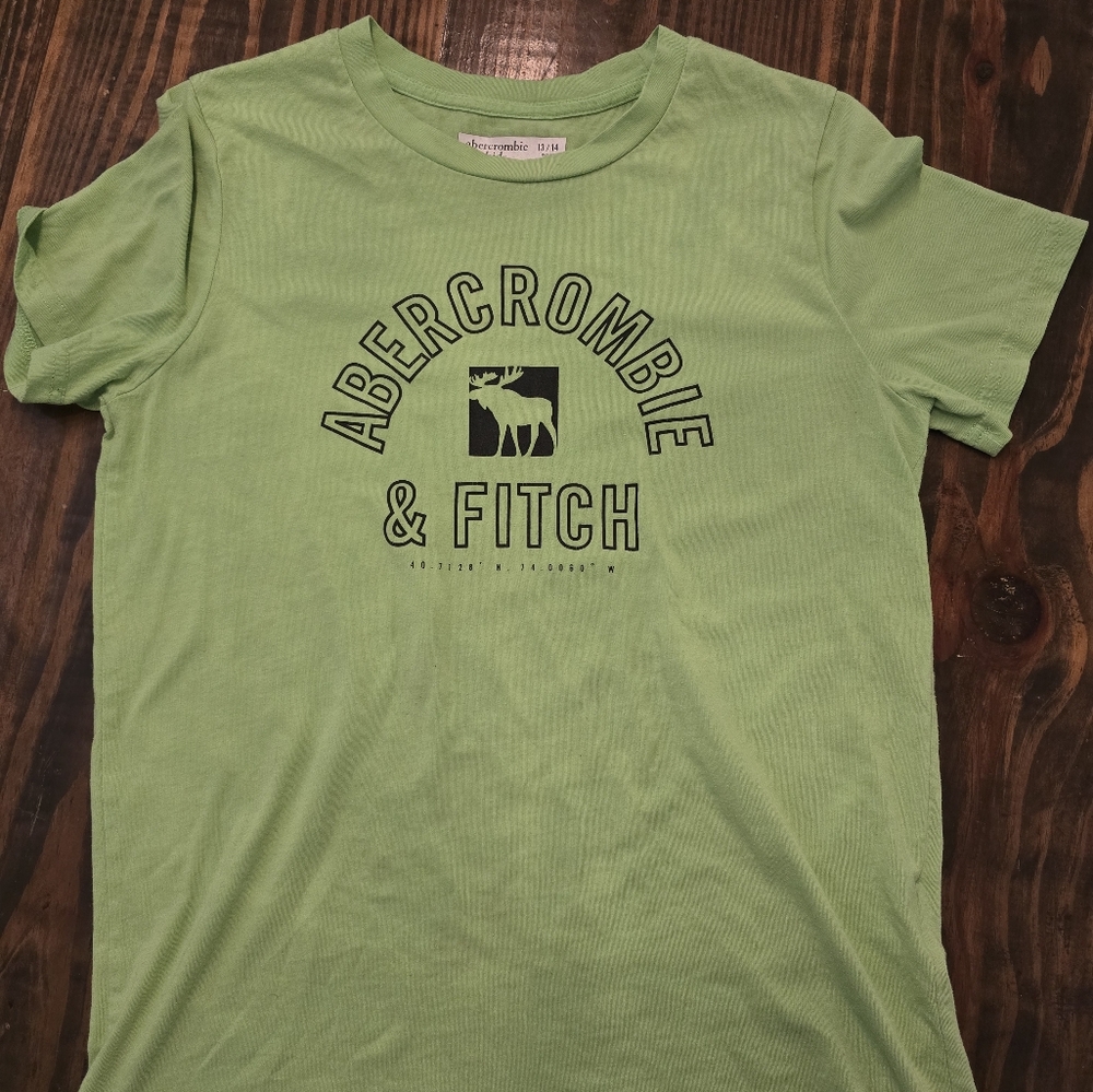 Abercrombie & Fitch Green T-Shirt